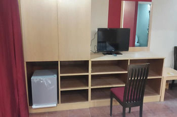 New Pind Balluchi Hotel 3*