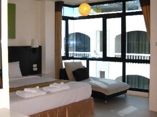 Hotel @ White 2*
