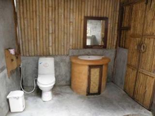Hostel Chunut House *