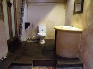 Chunut House Hostel