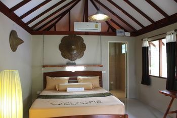 Red Moon Hideaway Resort 4*