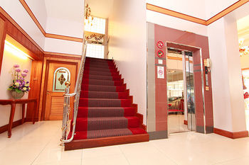 Sakol Hotel 3*