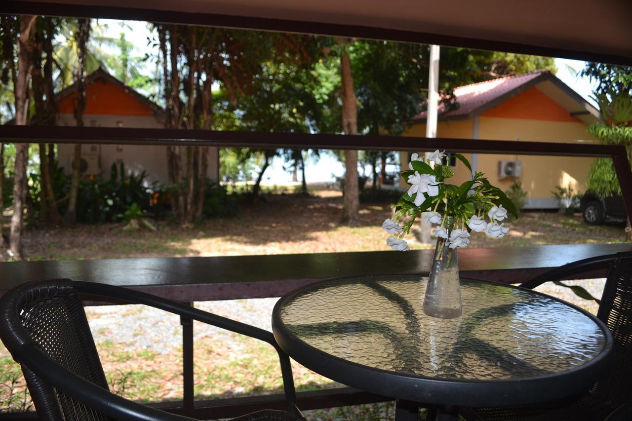 Baan Chid Talay Resort
