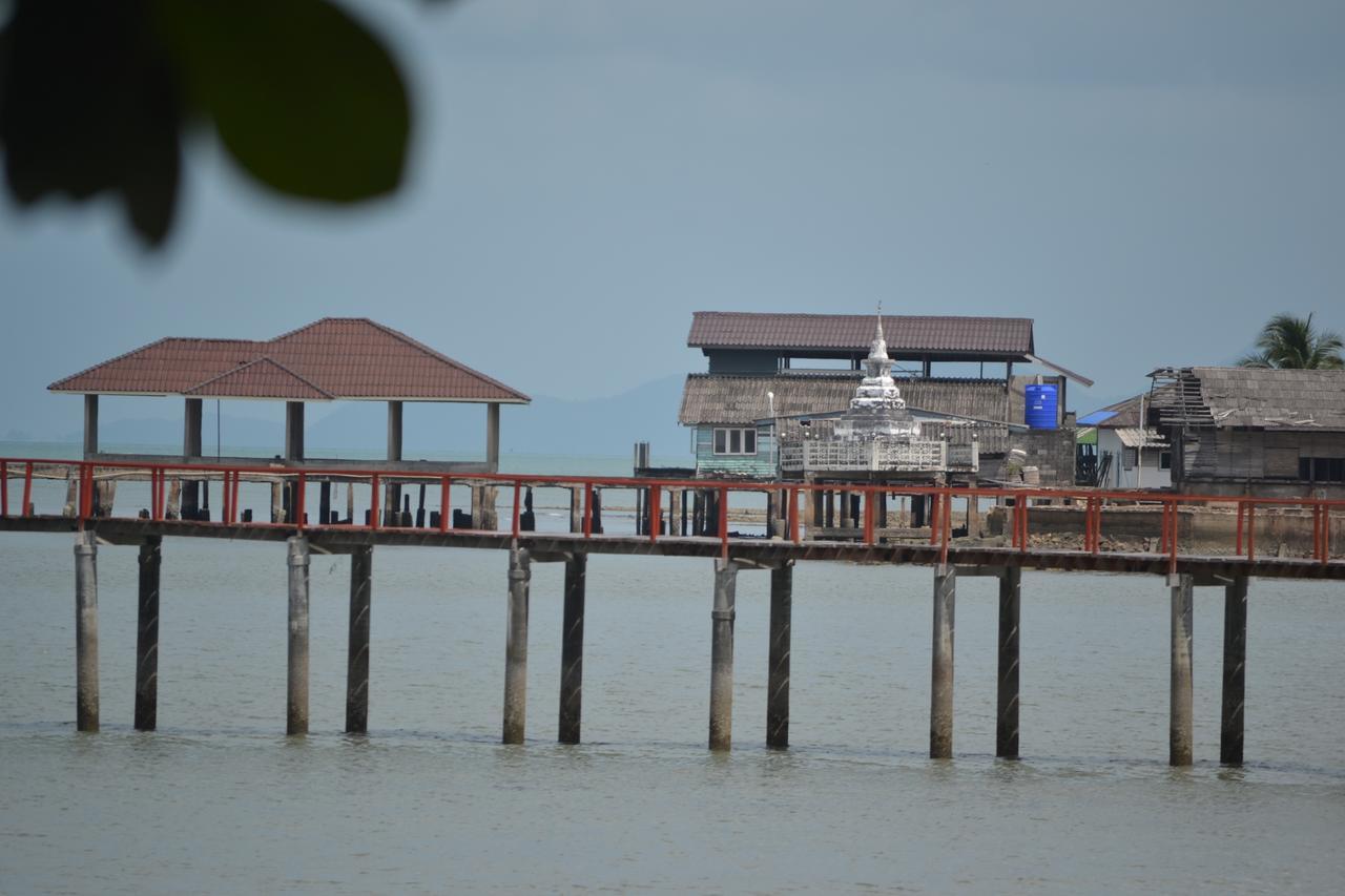 Baan Chid Talay Resort
