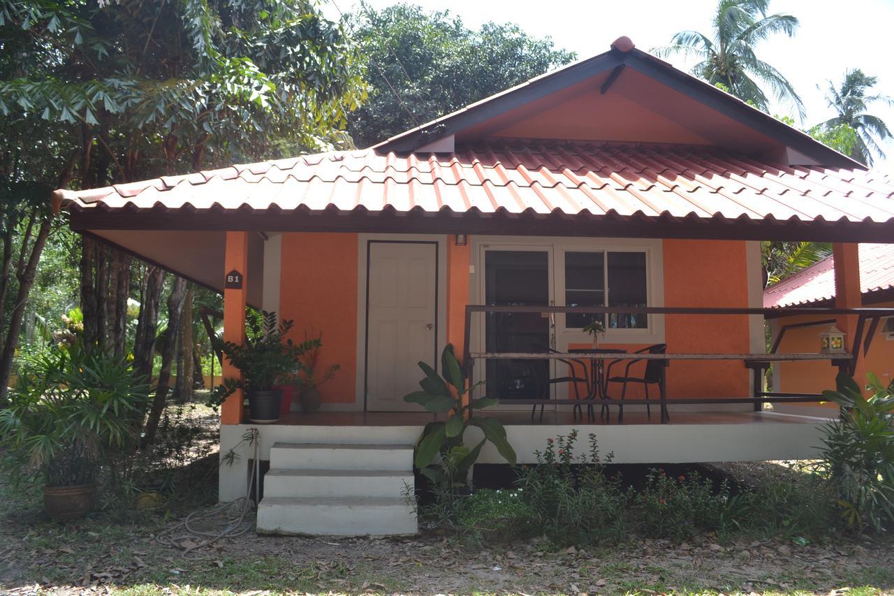 Baan Chid Talay Resort