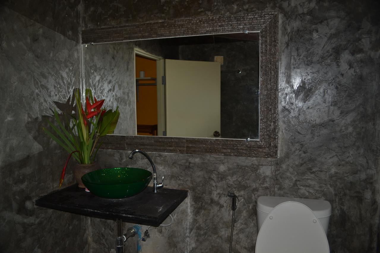 Baan Chid Talay Resort