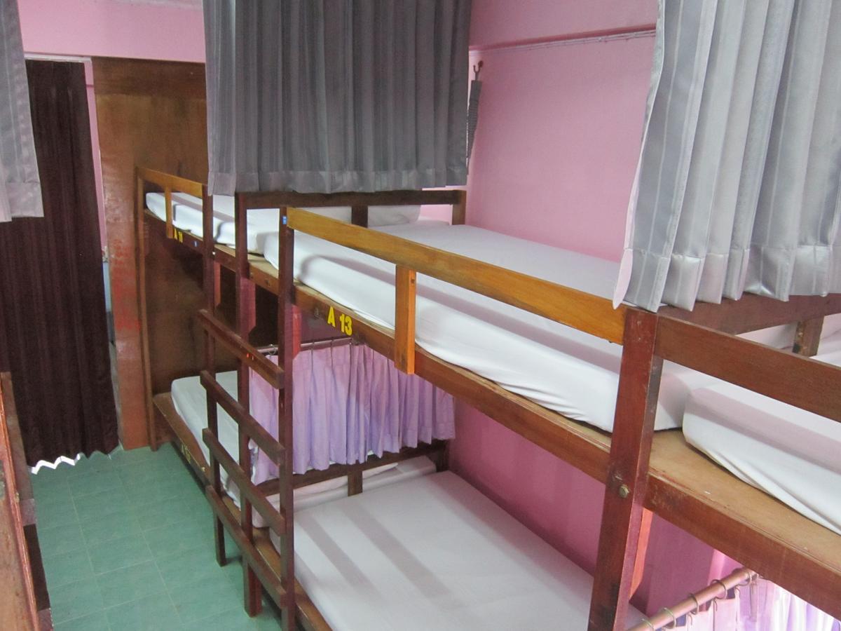 Lucky Hostel *