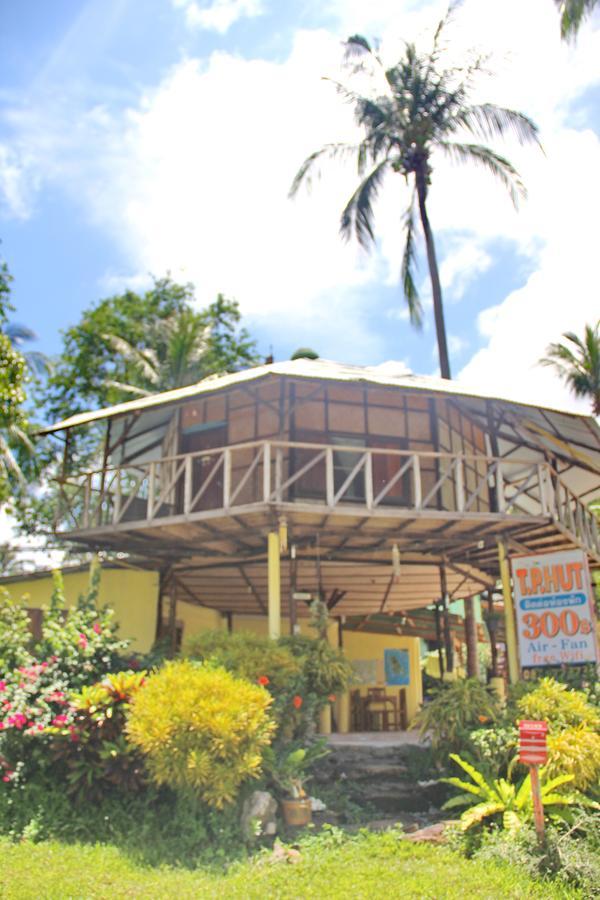 Tp Hut Resort *