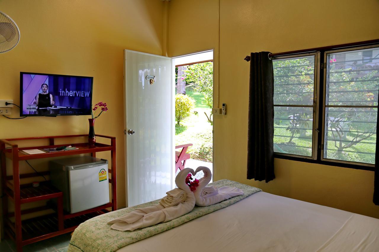 Tp Hut Resort *