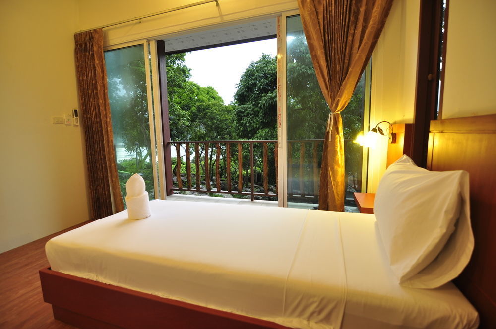 Resort Sea View 2*