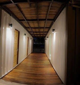 Hotel Us 2*