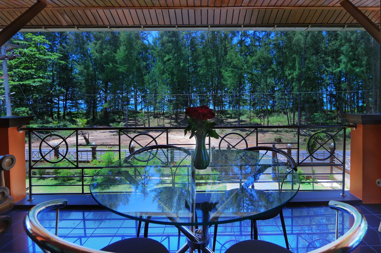 Coral Pool Holiday home