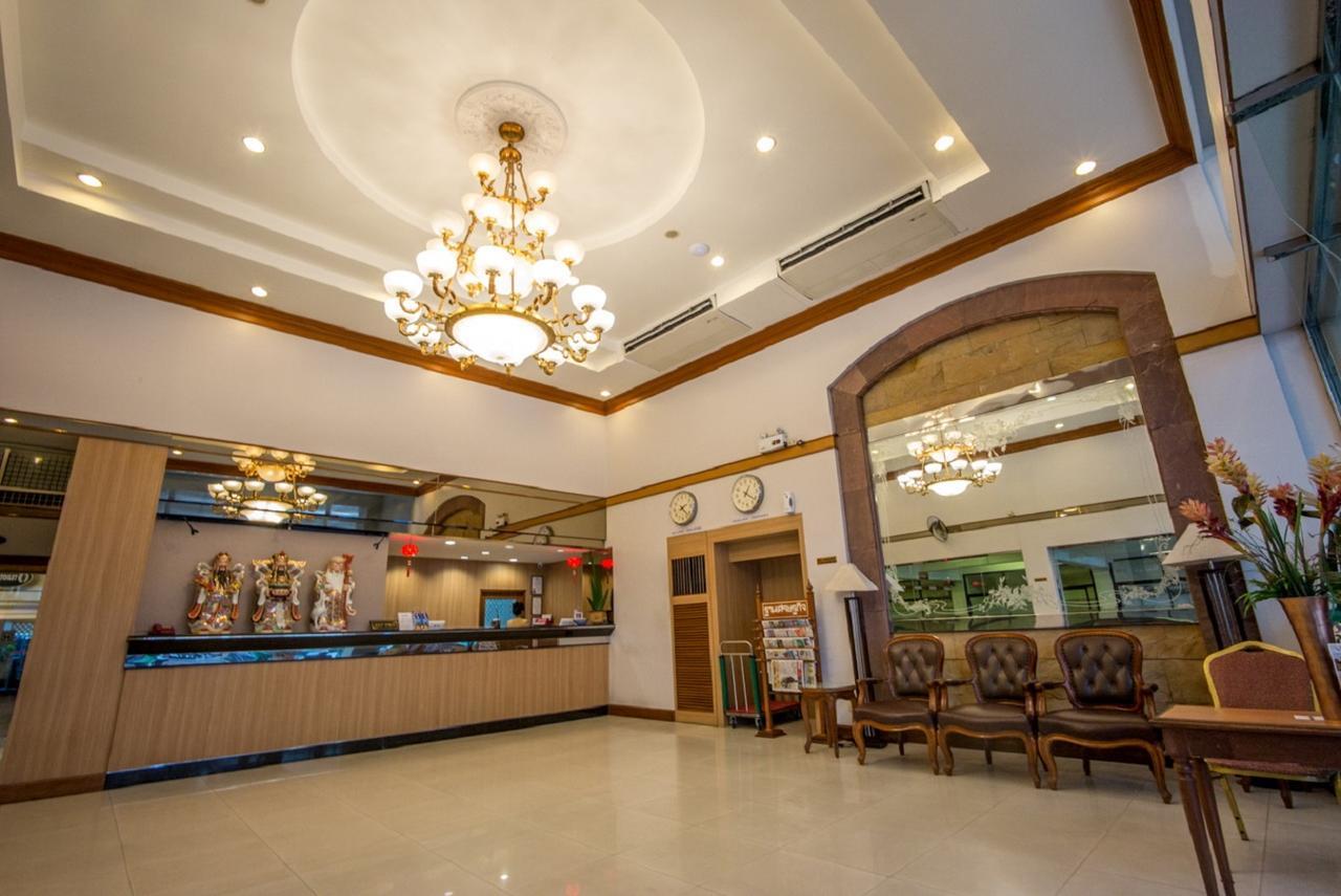 Sakol Hotel 3*