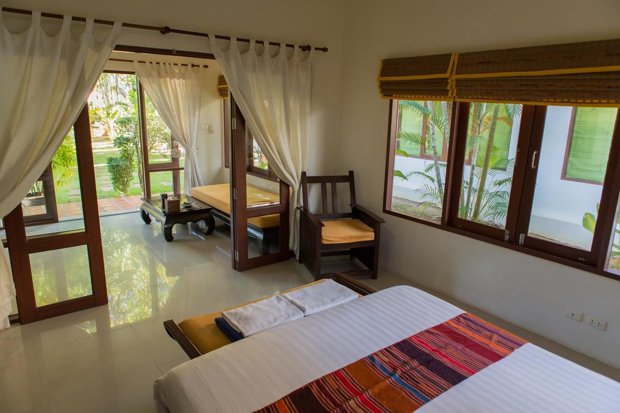 Easy Time Resort Laem Sai Beach
