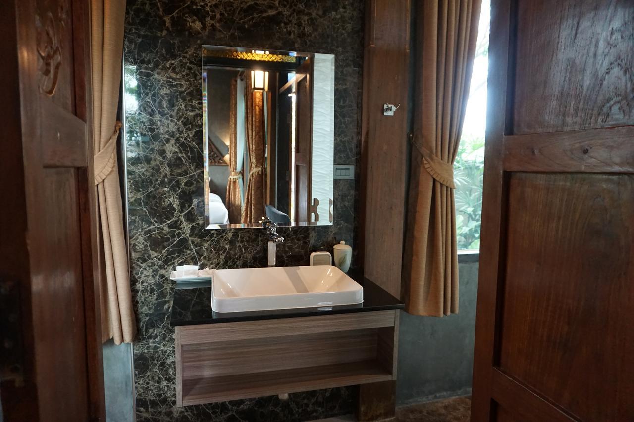 Baansuwanburi - บ้านสุวรรณบุรี Resort 3*
