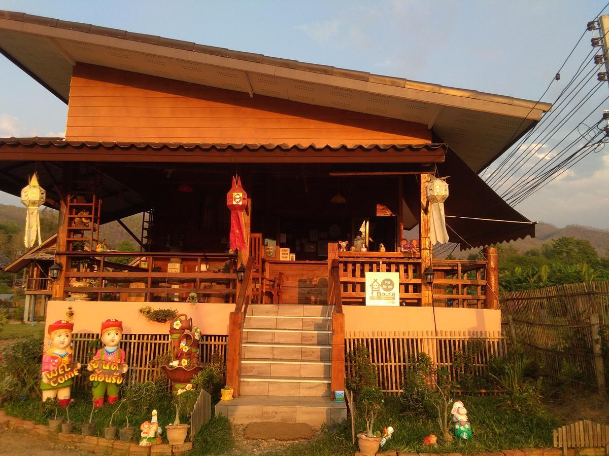 Smilehouse Resort
