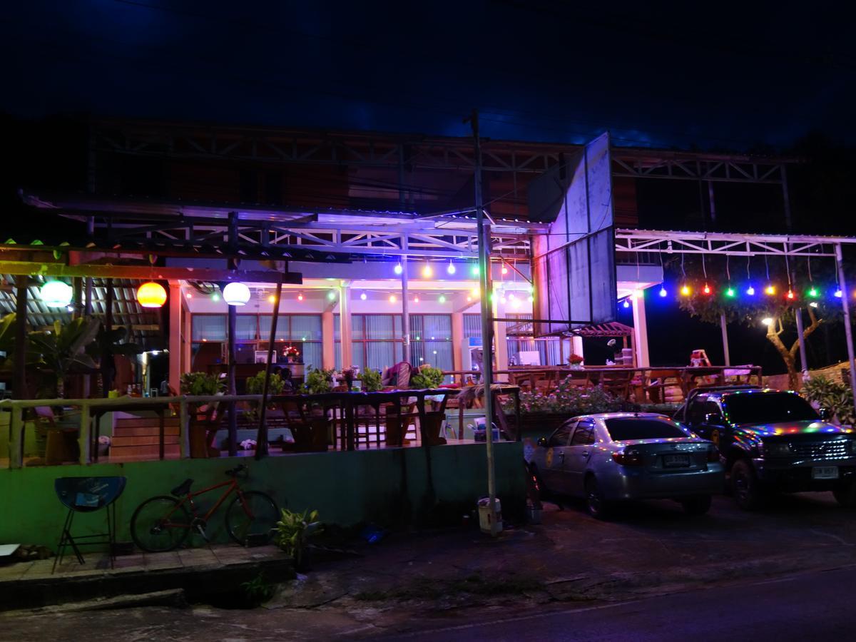 Kohchang Fuengfah Guest house 2*