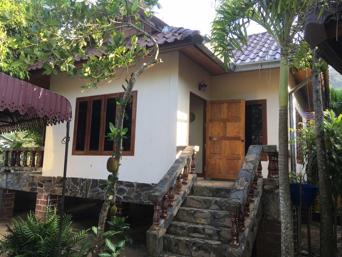 Buddha Raksa Resort *