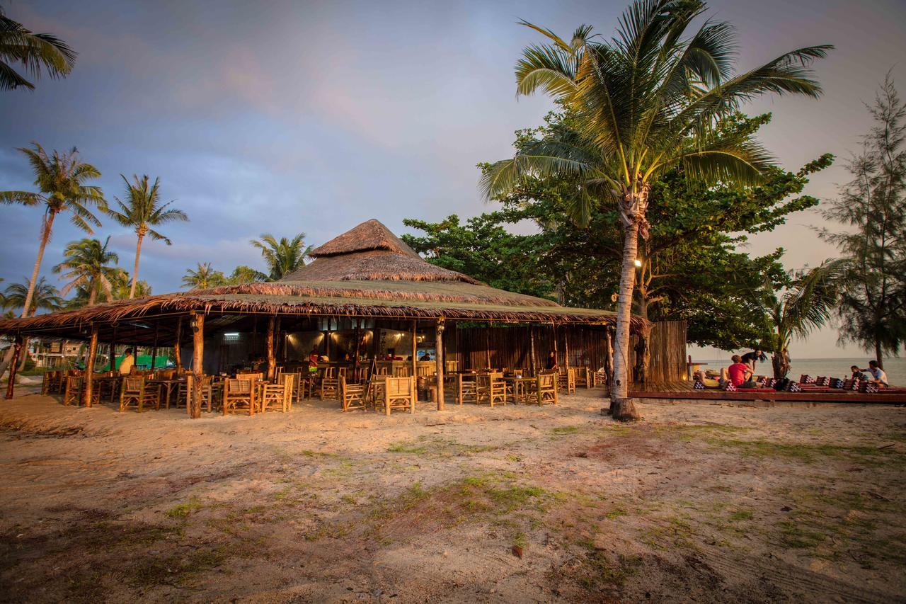 Resort The Pier