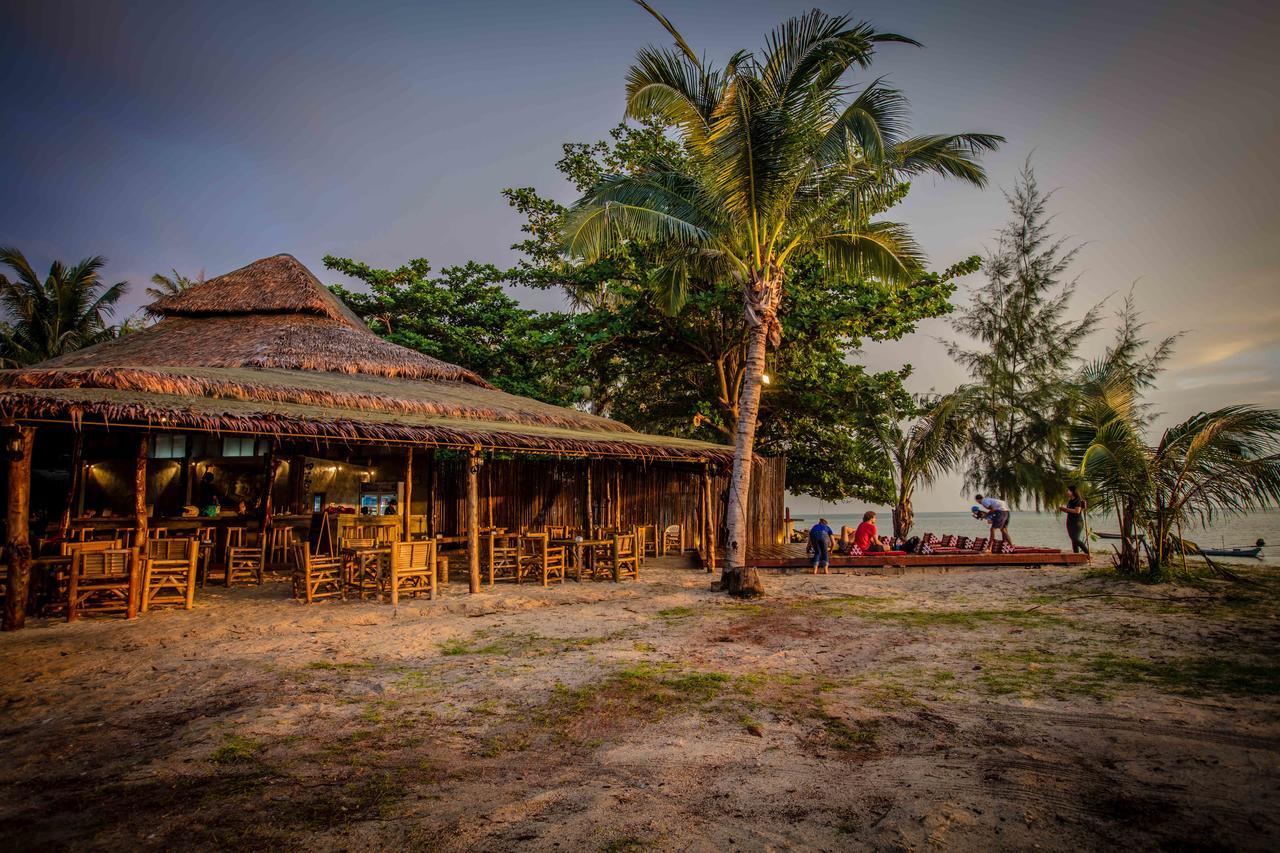 Resort The Pier