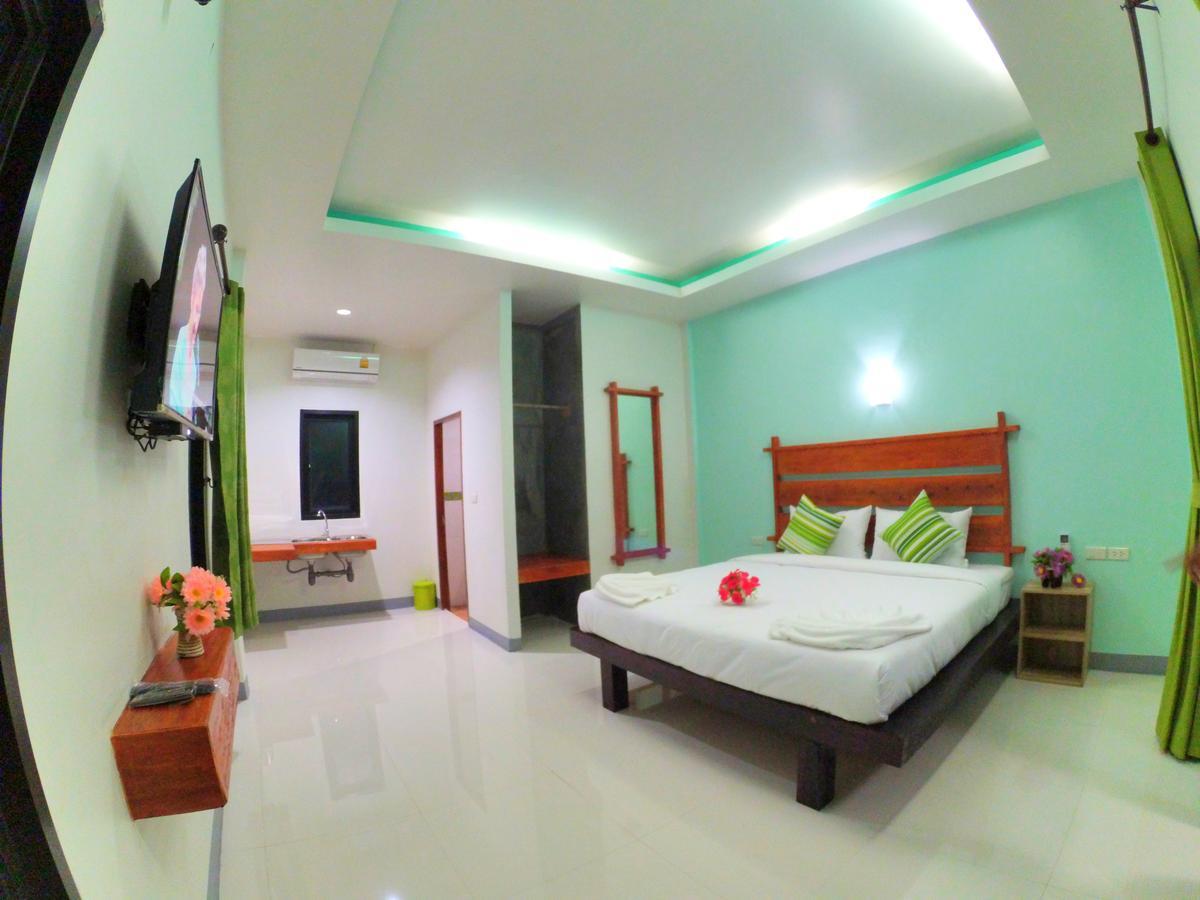 Baan Reenaa Lanta Koh Lanta