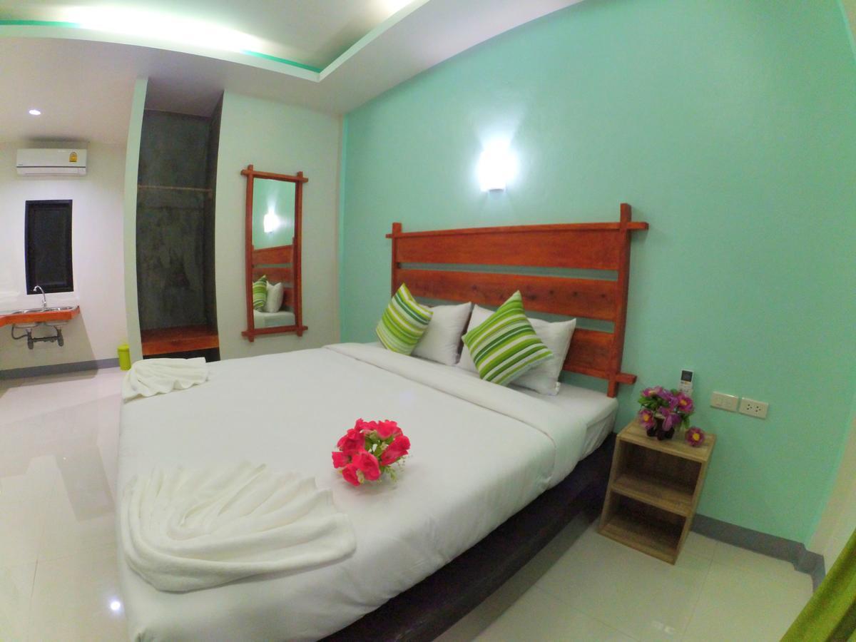 Baan Reenaa Lanta 3* Koh Lanta