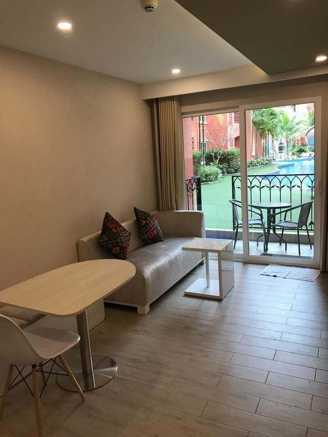 Seven Seas By Pool Access Apartment *