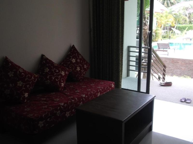Hathai Hotel 3*