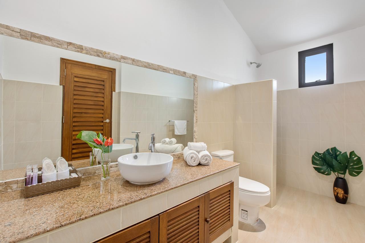 Villa Sunny Banks - Modern Sea View 4 Bed Pool