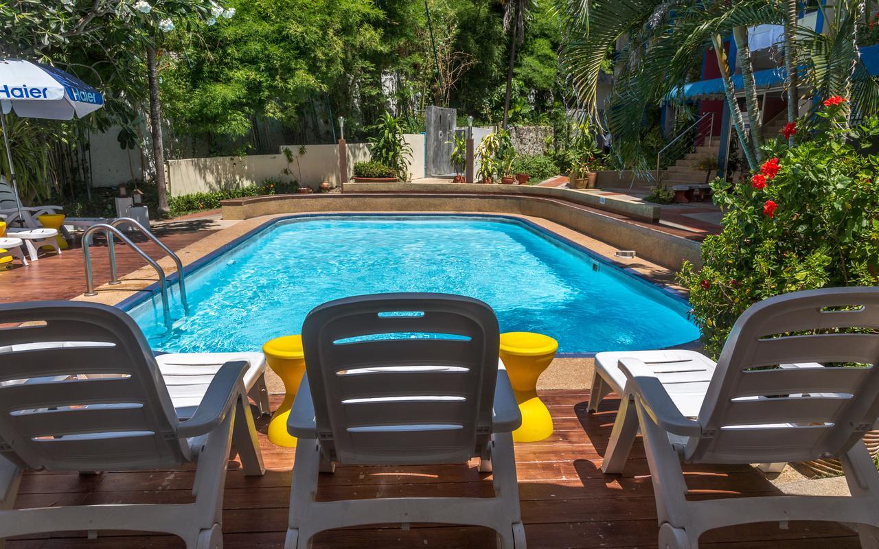 Porterhouse Beach Hotel