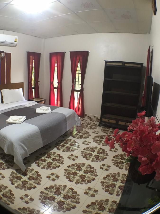 Fine Times Hotel 2*