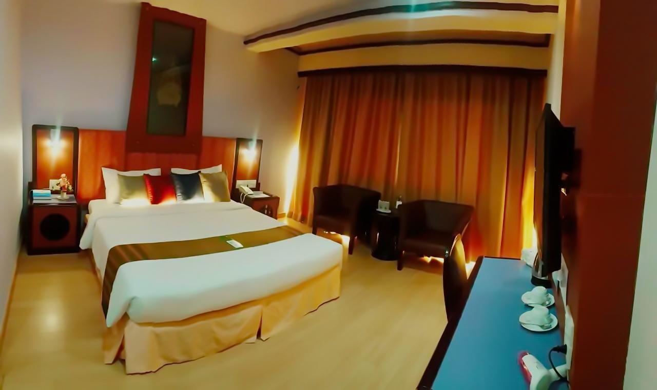 Bp Grand Tower Hotel
