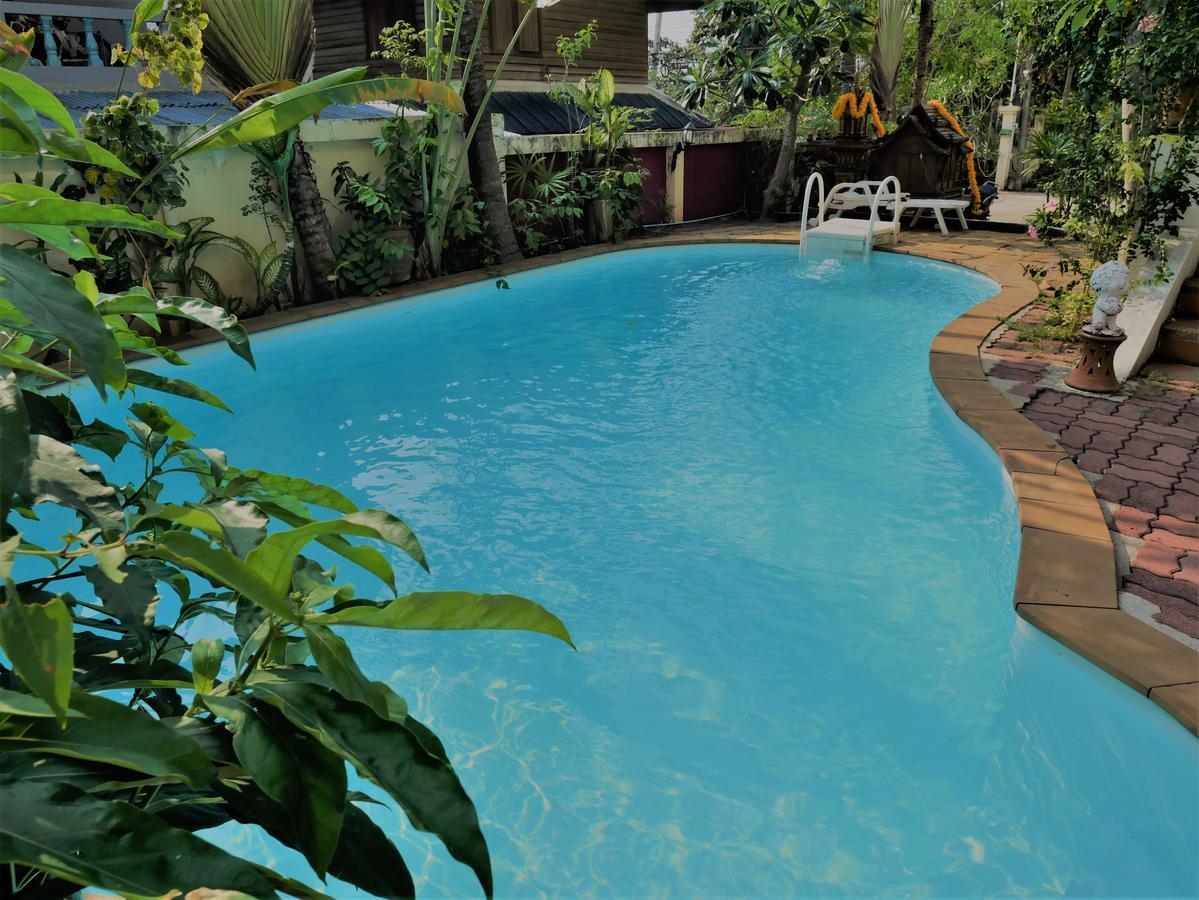 Sunset Resort *