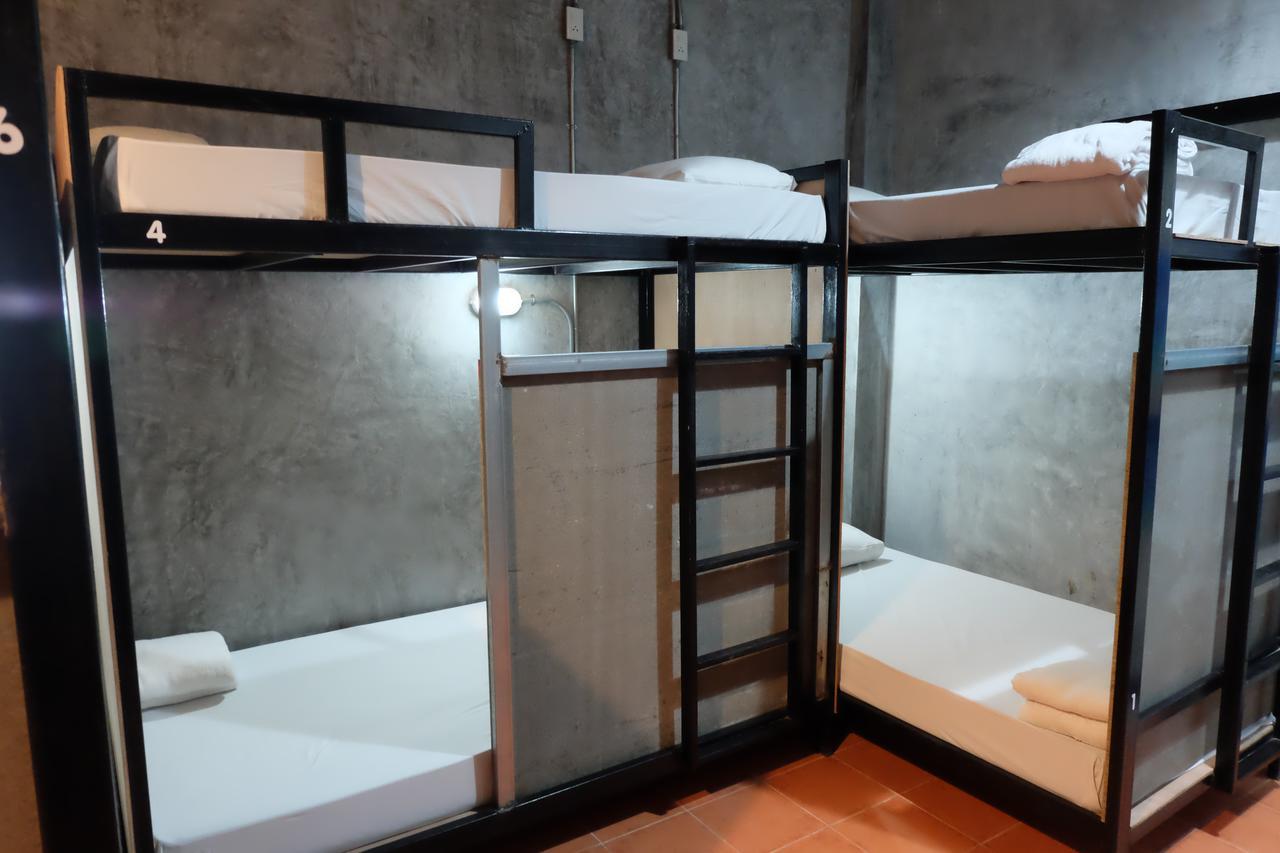 Hostel White Jail At Koh Tao