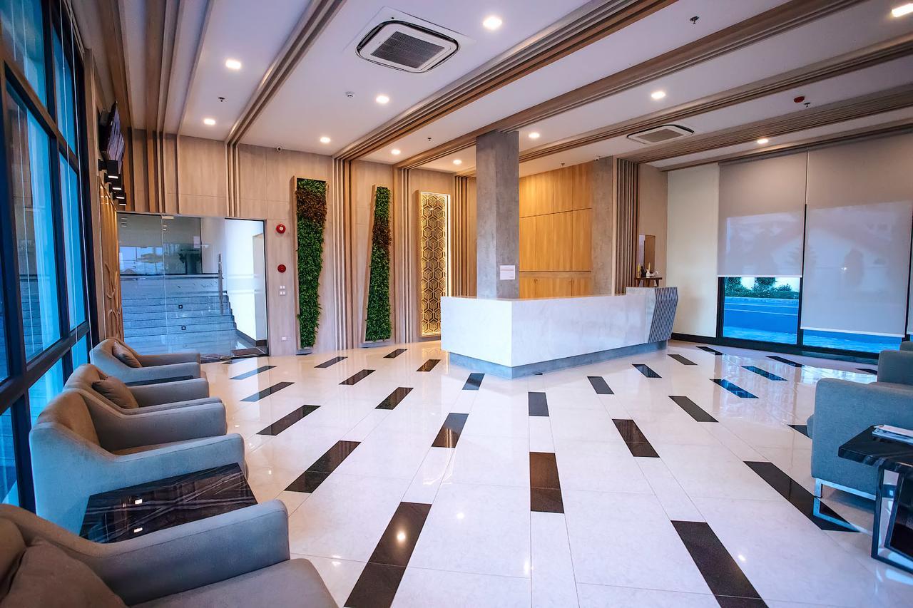 Dusit Grand View * Jomtien Beach