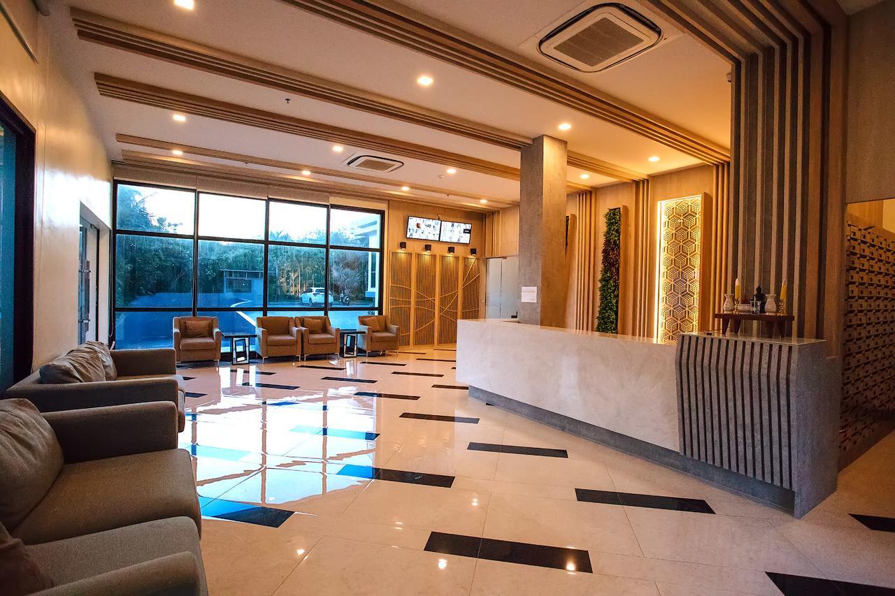 Dusit Grand View Apartment