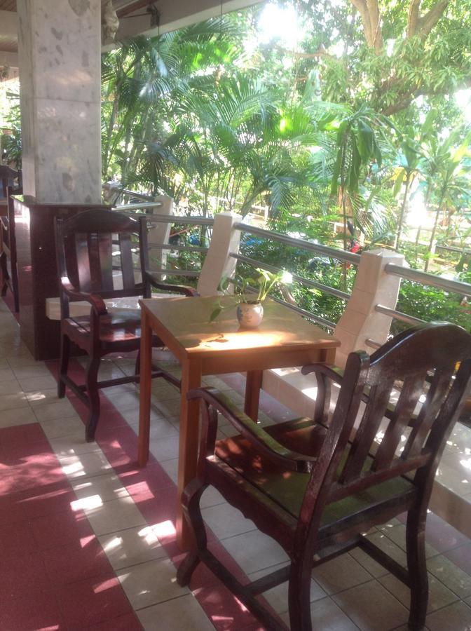Coconut House Chaweng Hotel 2*
