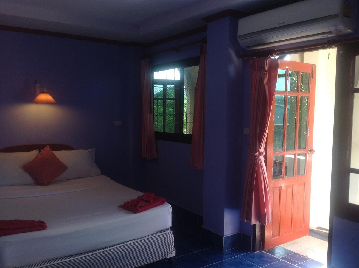 Coconut House Chaweng 2*