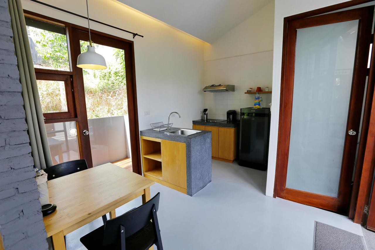 Baan Talay Pool Hotel