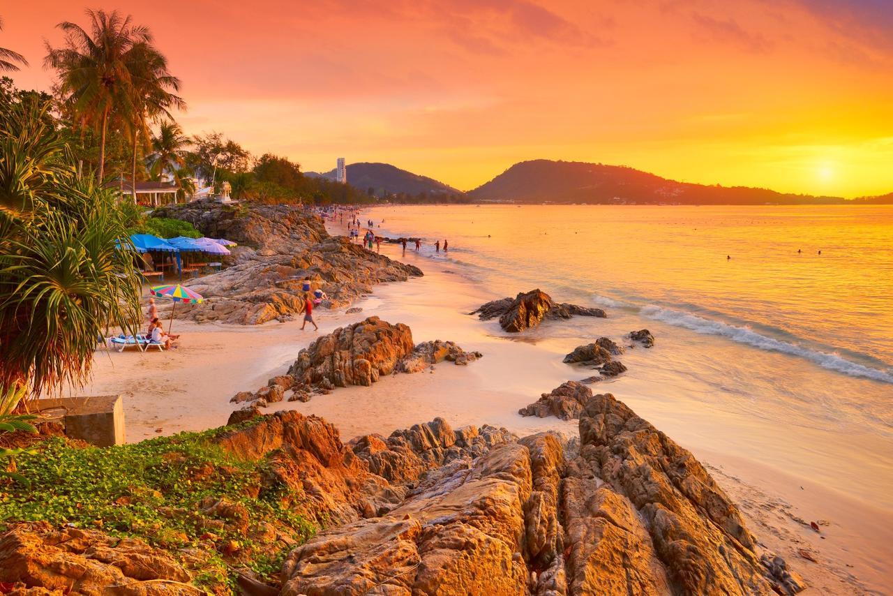 Porterhouse Beach Hotel Patong