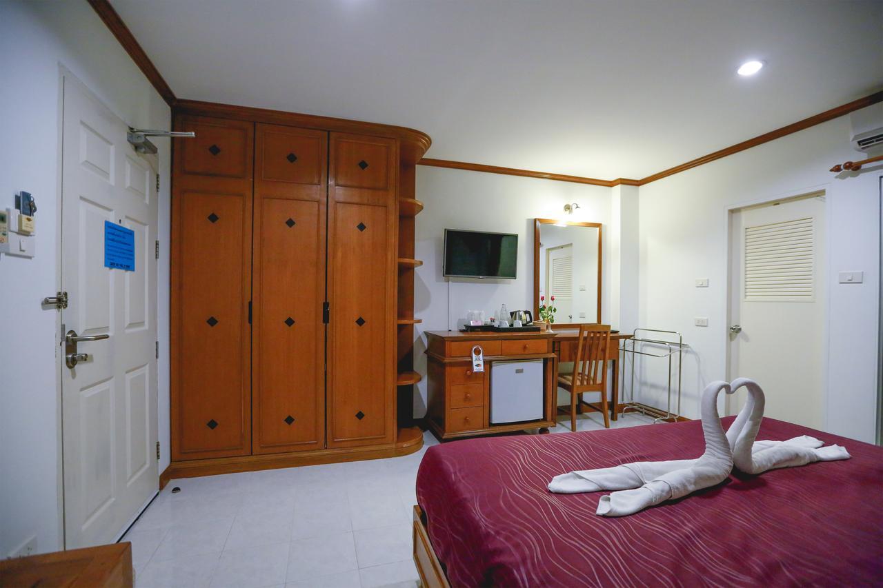 White - Sha Certified Hotel 2*