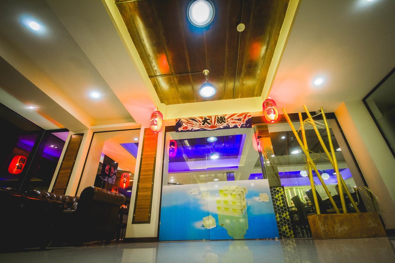 The Gallery At Hotel 4*