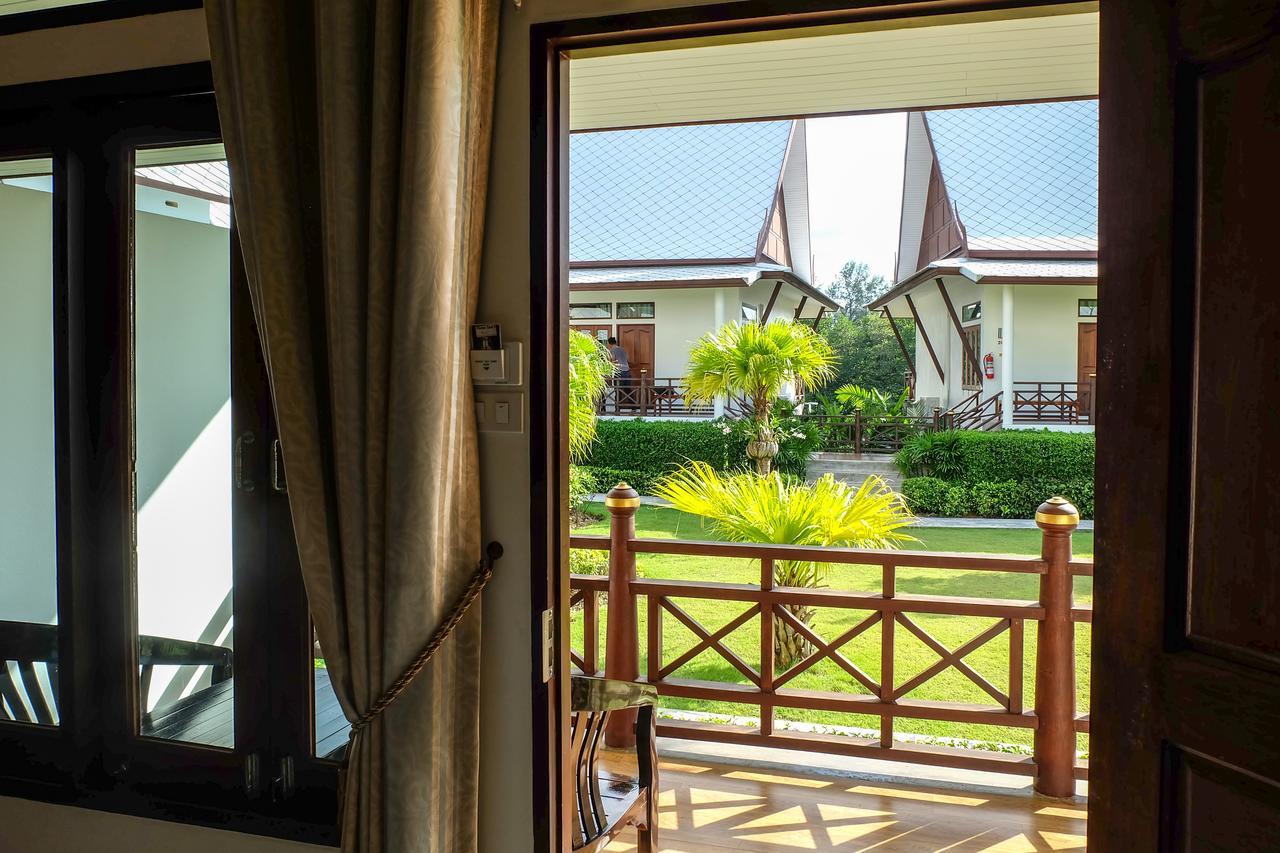 Bhu Tarn & Resort