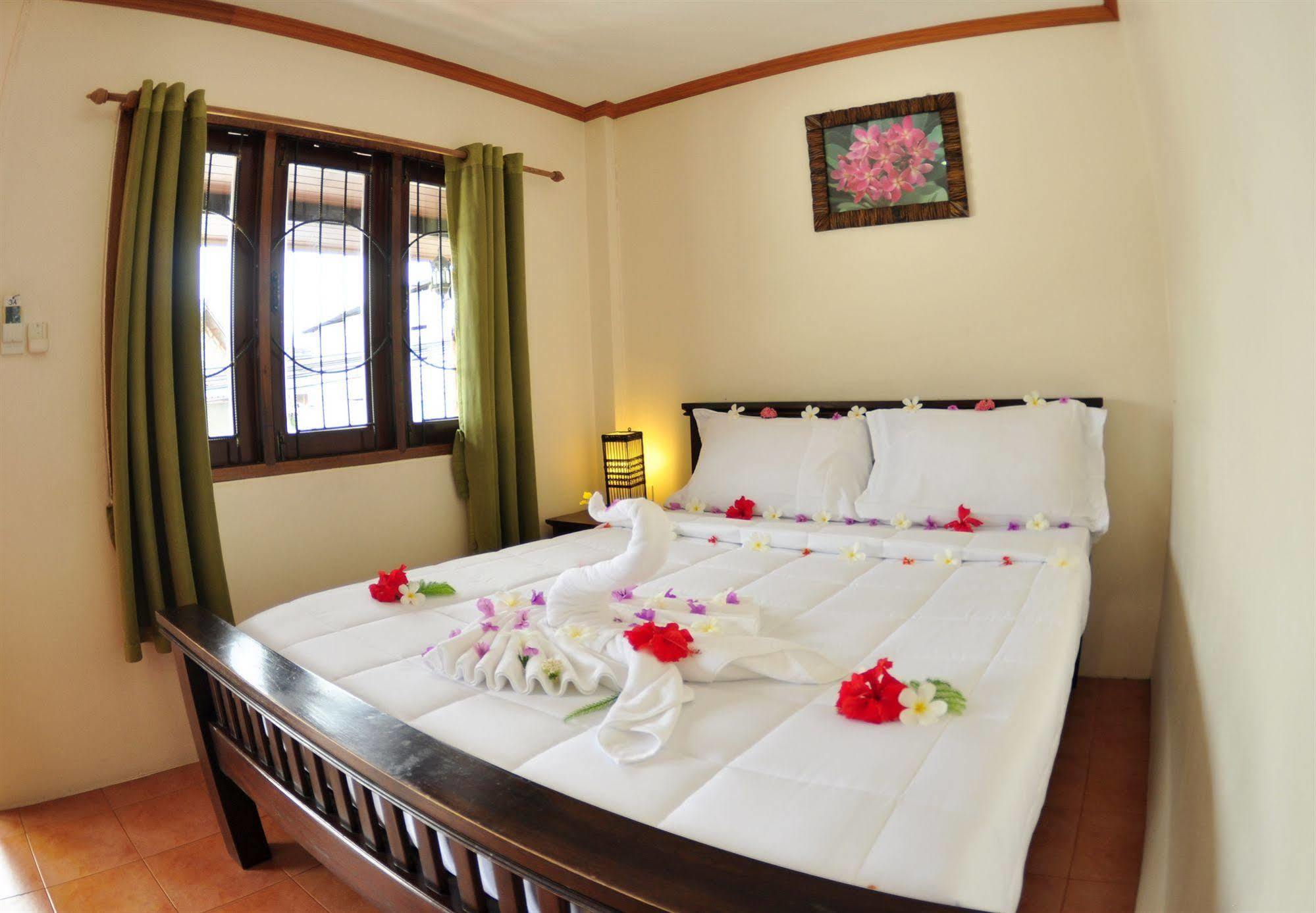 Baan Rimkhao Hotel 3*