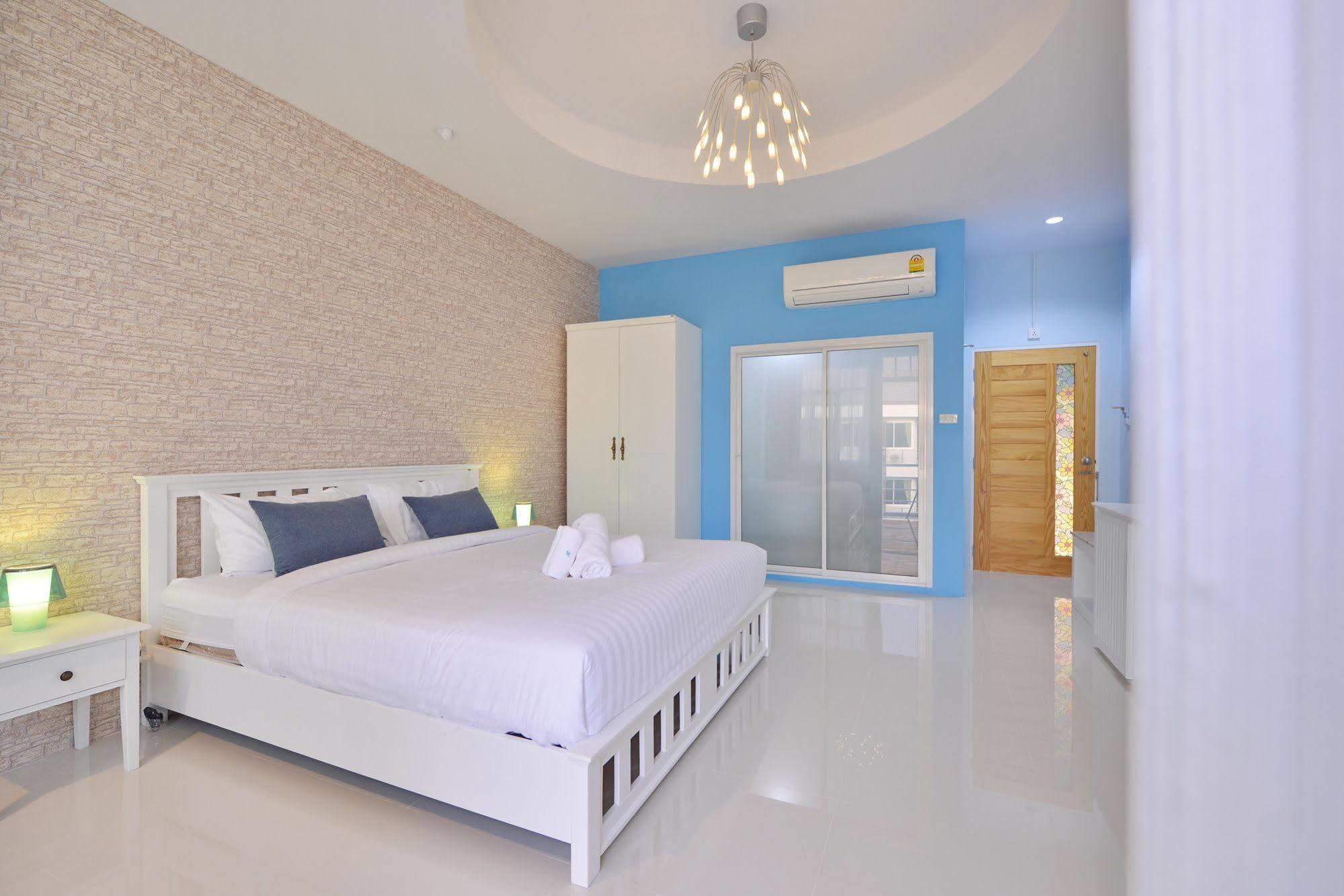 Just Fine Bed & Breakfast 2*