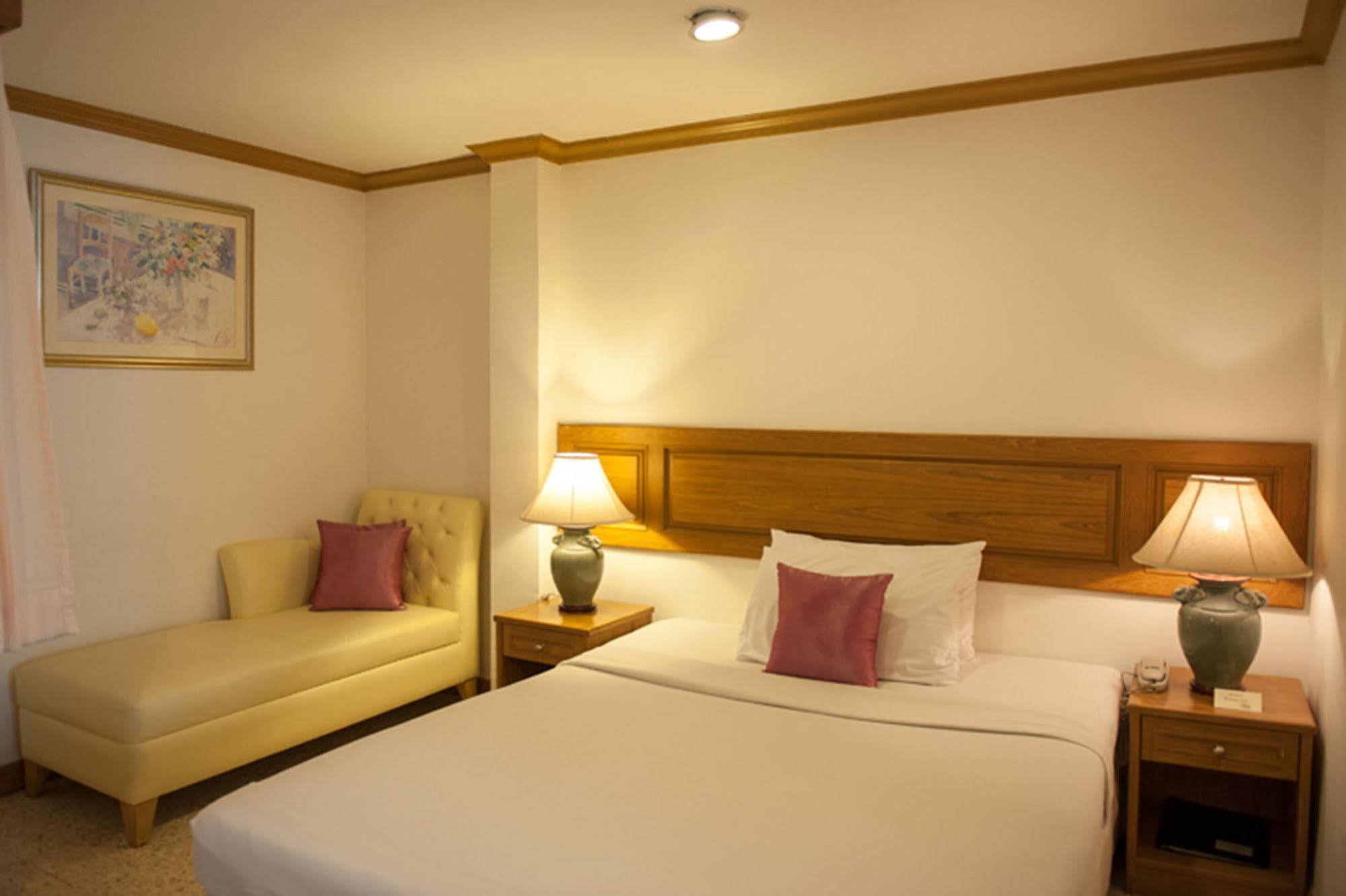 Lido Hotel Pattaya