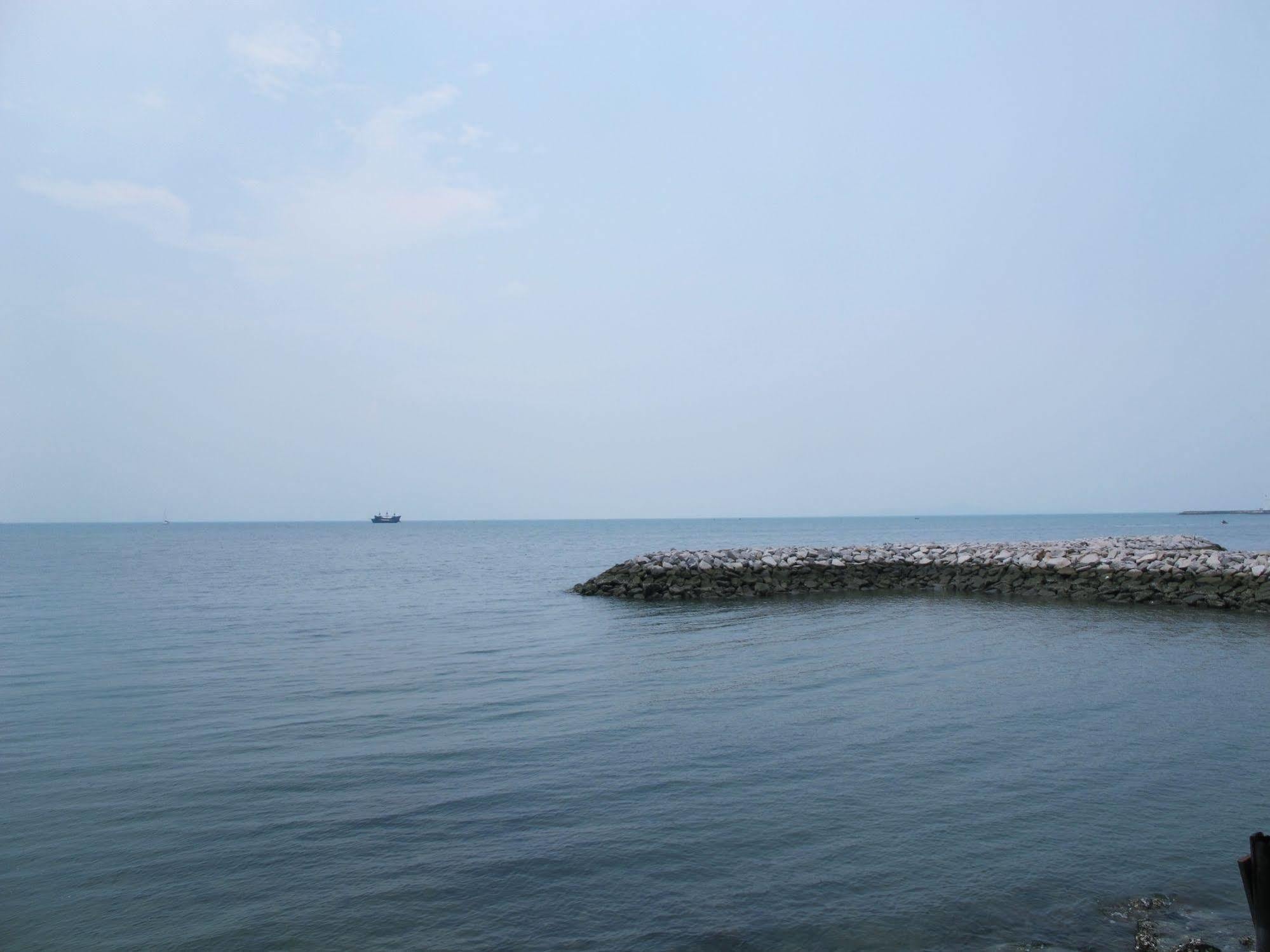 Nantra Pattaya Baan Ampoe 3*