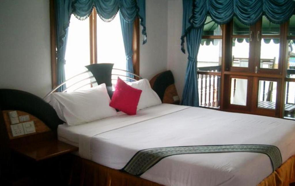 Sea Garden Hostels *