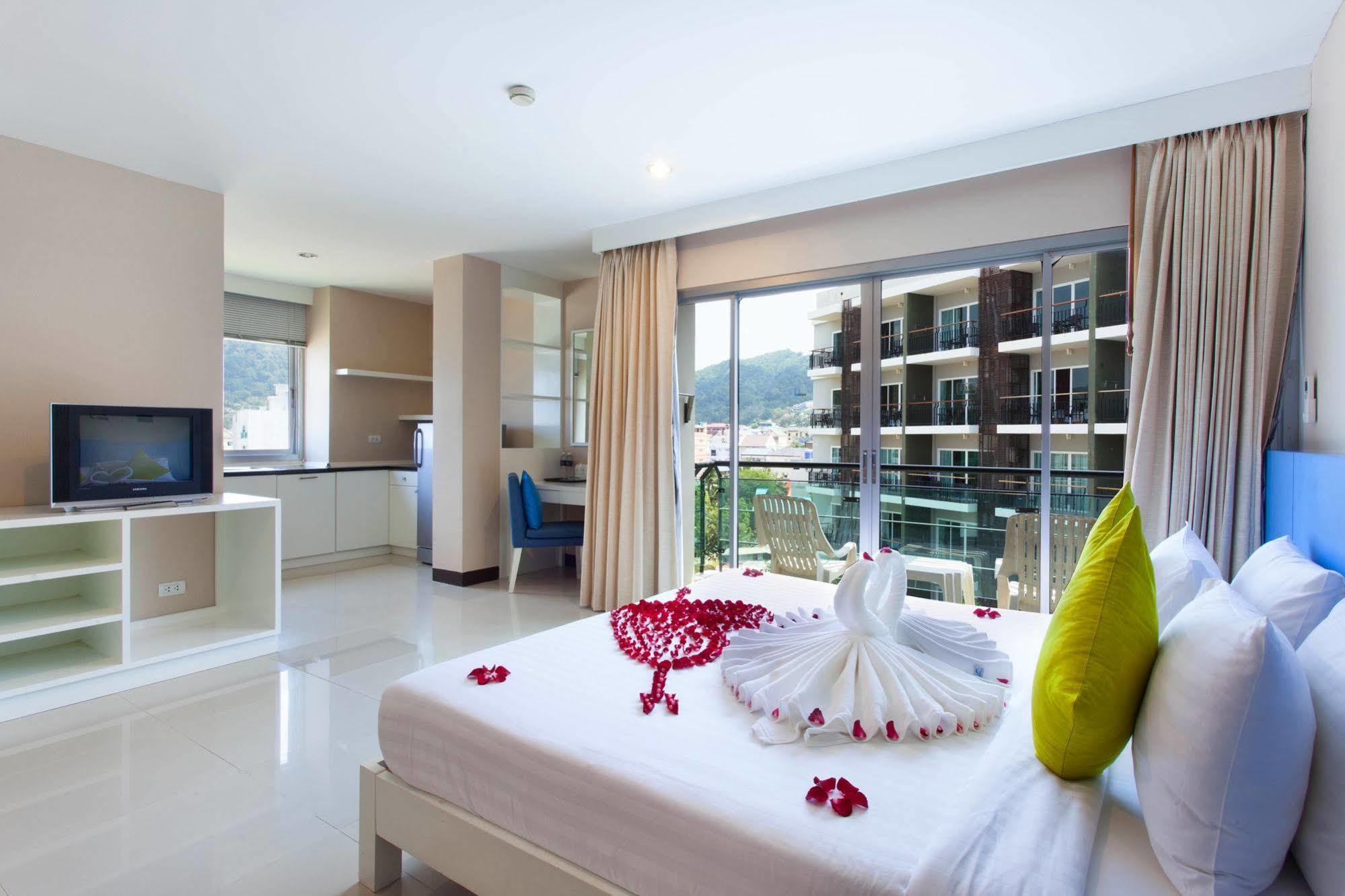 Hotel Baramee Hip Phuket