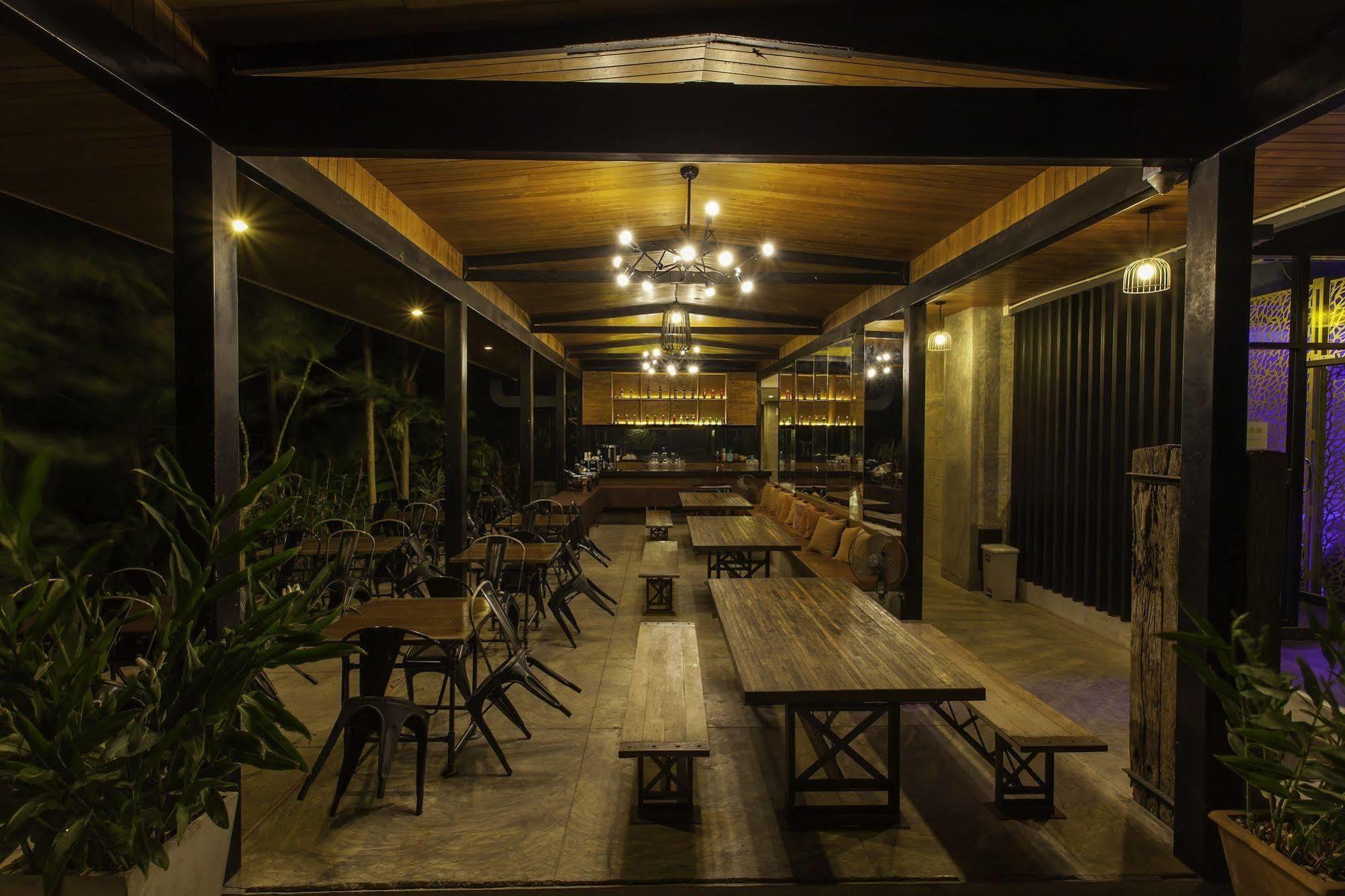 Escape De Phuket 4*